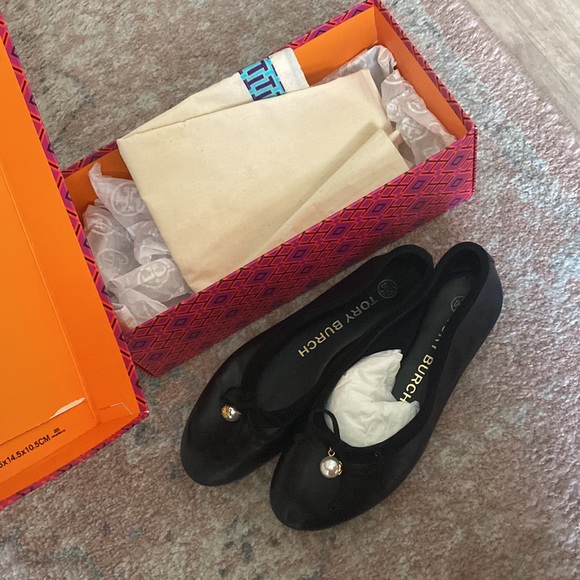 Tory Burch flats - Picture 3 of 4